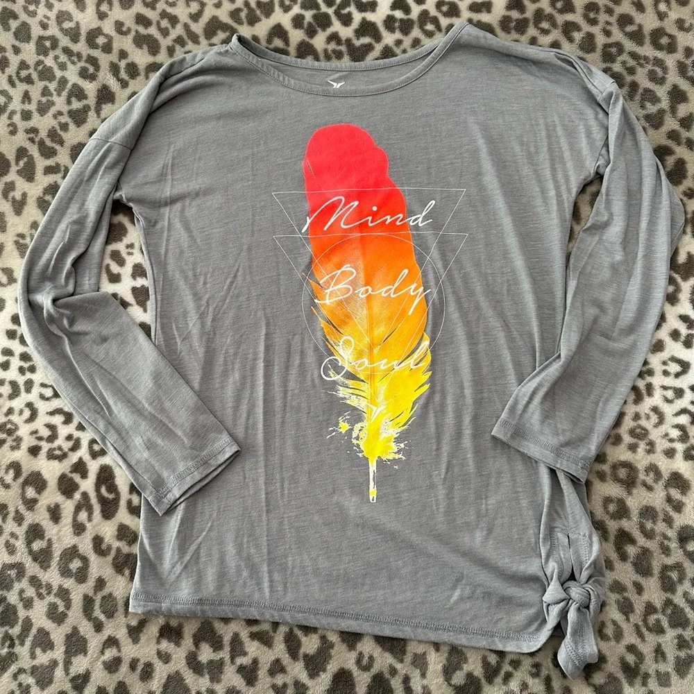Old Navy Active Go Dry Long Sleeve Studio Graphic T-shirt in Gray Size XL 14